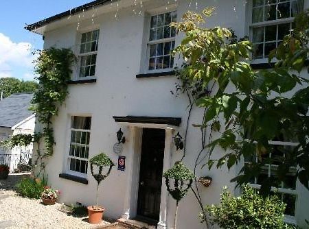 Clayhill House Bed & Breakfast Lyndhurst Exterior photo
