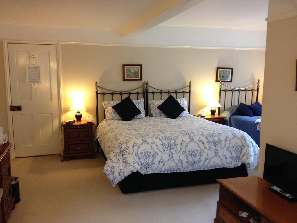 Clayhill House Bed & Breakfast Lyndhurst Exterior photo