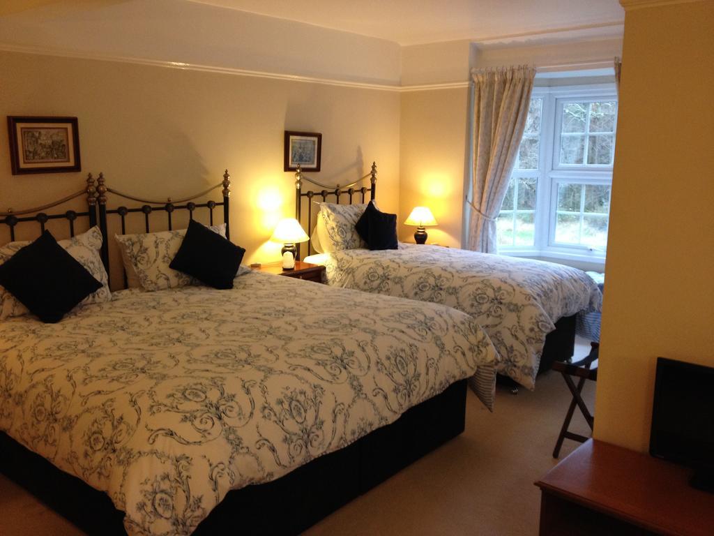 Clayhill House Bed & Breakfast Lyndhurst Exterior photo